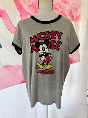 torrid Gray Mickey Mouse Short Sleeve Tee 2X never worn